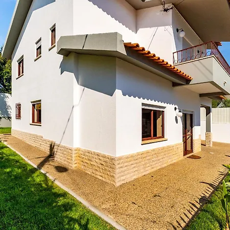 Whome Tranquil Getaway In The Hills Of Casa de Férias *