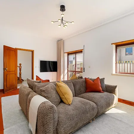 Whome Tranquil Getaway In The Hills Of Cascaes