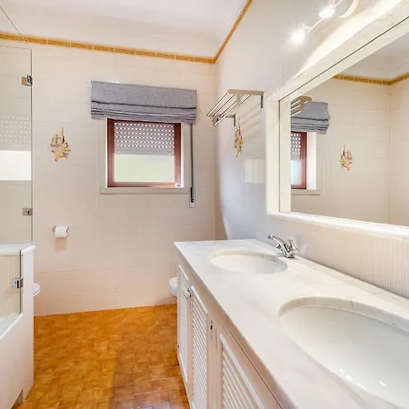 Сasa de vacaciones Whome Tranquil Getaway In The Hills Of Cascaes